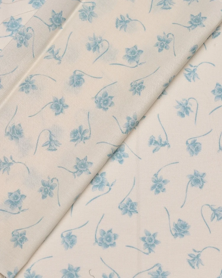 Fabrics - Cotton - Daffodli Flowers Cream - CL511 - Overlay