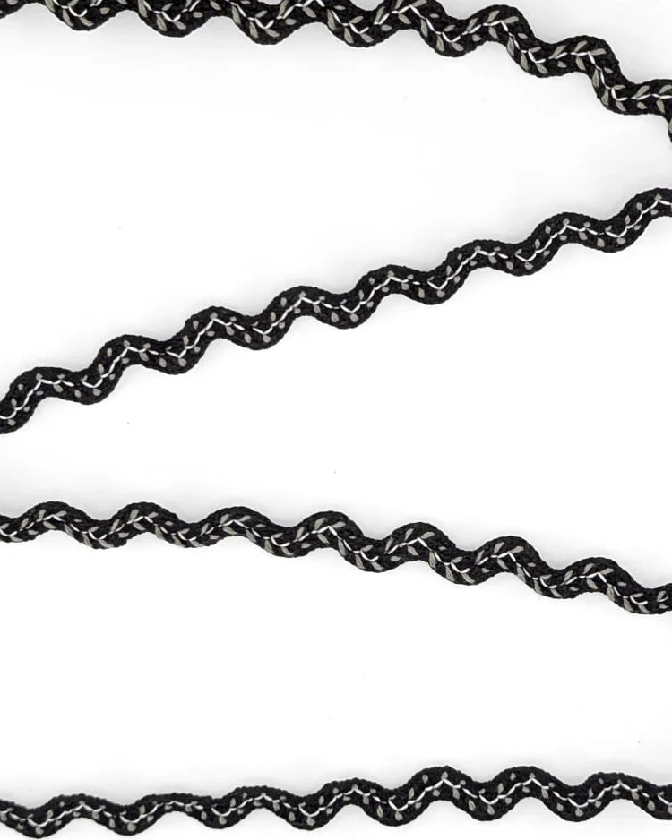 Haberdashery - Trims - Woven Flat Zigzag Wave Trim - Black Vine Leaves - 10mm - Close Up